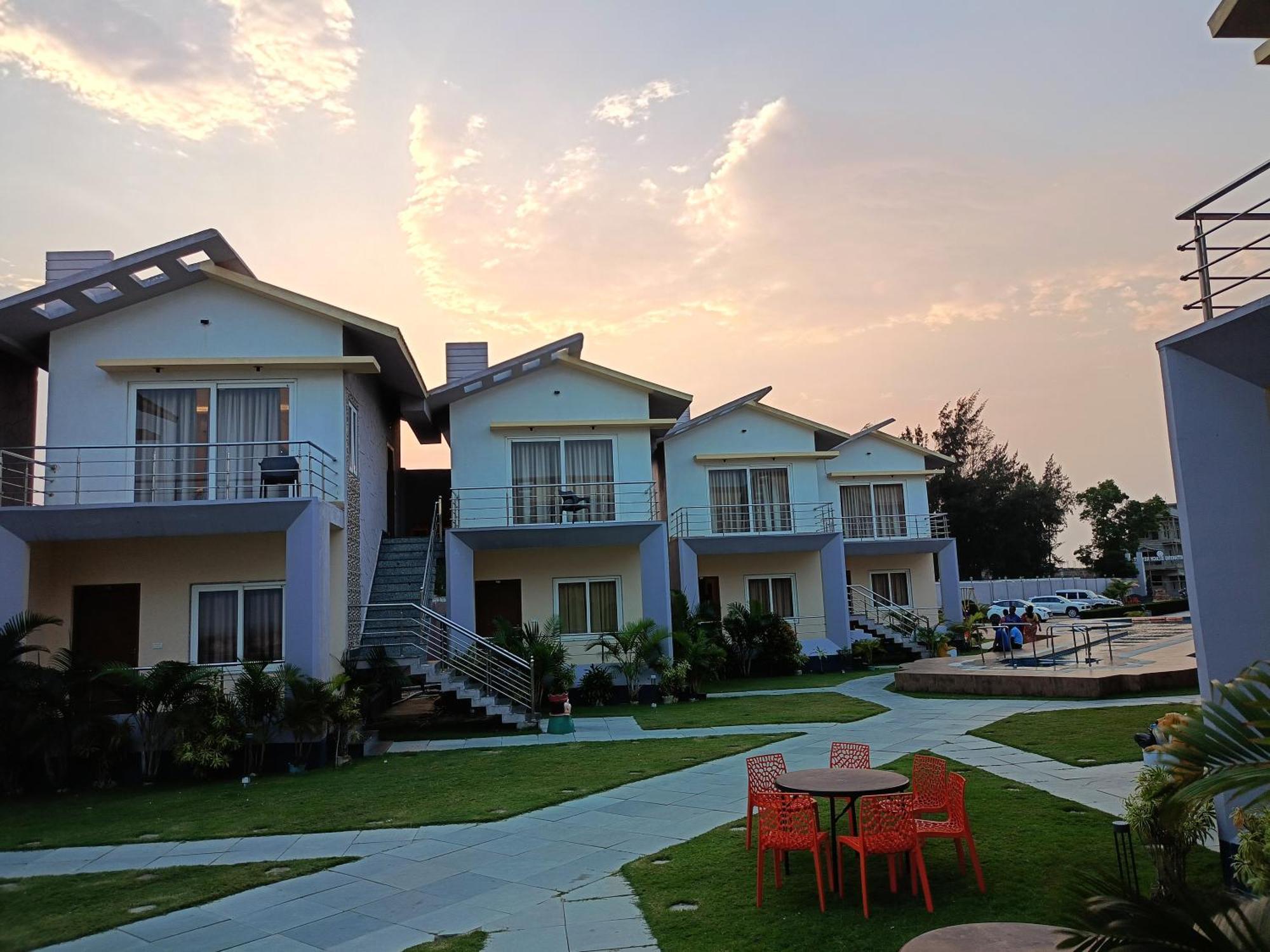 Parth King Beach Resort Mandarmani Esterno foto